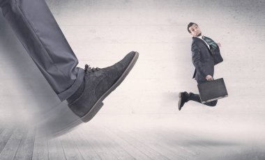 Koca ayak yangın küçük iş adamı