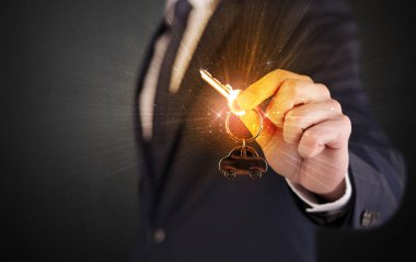 Takım elbiseli adam el tuşları