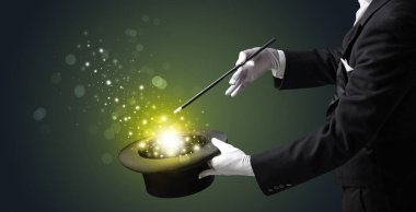 Beyaz el conjuring ortada