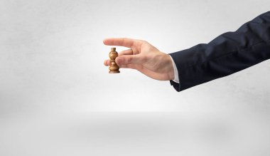 Büyük el satranç oyunu onun sonraki adım alarak
