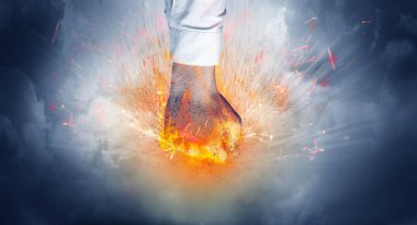 El sayısı yoğun ve ateş yapar