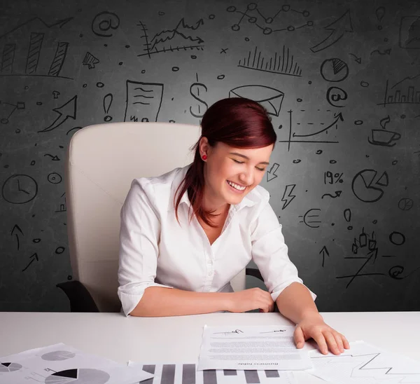 Sekretářka s doodle multitasking koncept — Stock fotografie