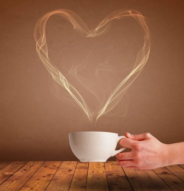 Sıcak sıcak bir içecek.