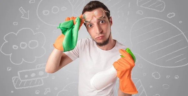 Männliche Haushälterin mit grau gekritzelter Tapete — Stockfoto