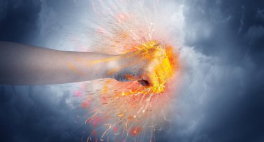 El sayısı yoğun ve ateş yapar