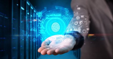 Adam holding konsantrik hologram projeksiyon 