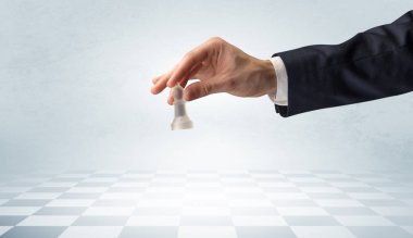Büyük el satranç oyunu onun sonraki adım alarak
