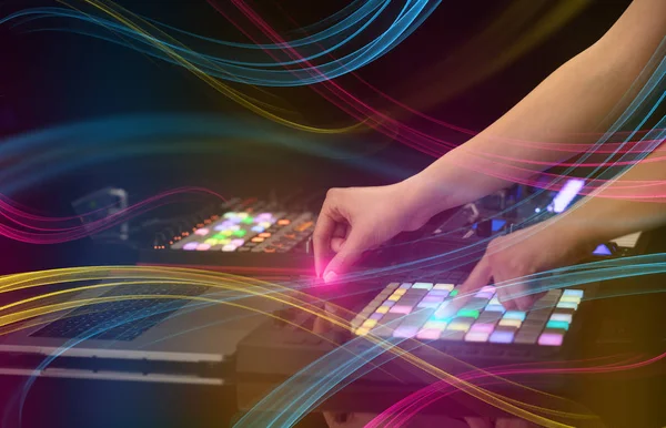 renkli vibe kavramı ile karıştırma müzik MIDI denetleyicisi