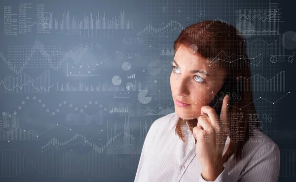 Pessoa falando ao telefone com gráfico e relatório em primeiro plano — Fotografia de Stock