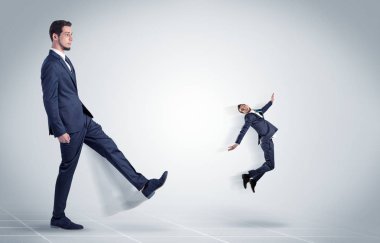 Genç işadamı patron tarafından ateş