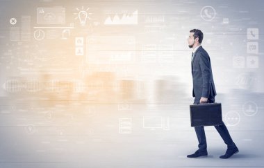 İşadamı ile veritabanı kavramı yürüyüş