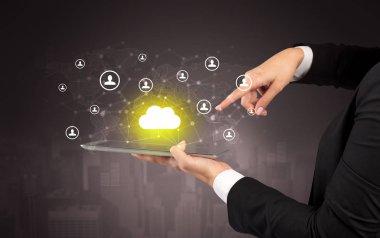 Bulut ve bağlantı kavramı bir Tablet