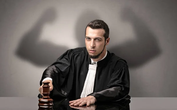 ผู้พิพากษากระตุกตัดสินใจ — ภาพถ่ายสต็อก
