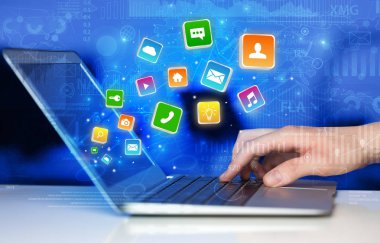 Uygulama grafik ve rapor kavramı sıçrayan ile dizüstü kullanarak ele