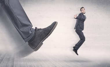 Koca ayak yangın küçük iş adamı