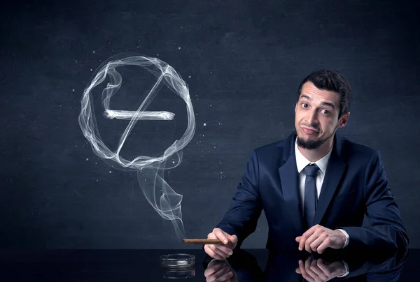 Businessman smoking cigarette. — Stock Photo, Image