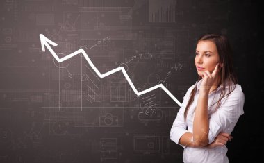 Artan grafik kavramı ile duran kişi