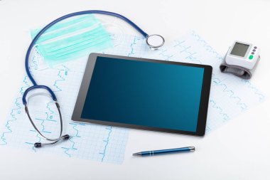 Tıp ve modern teknoloji kavramı ile boşaltmak tablet
