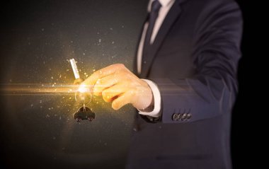 Anahtarları ver adam