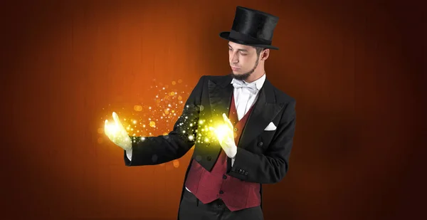 魔术师手持超级大国 — 图库照片