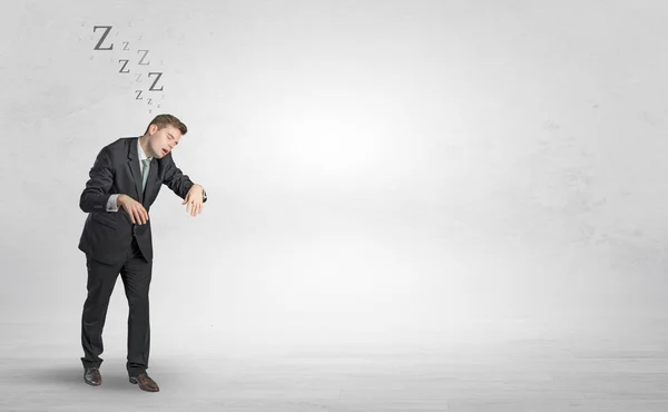Empresário com doença do sono indo a algum lugar — Fotografia de Stock