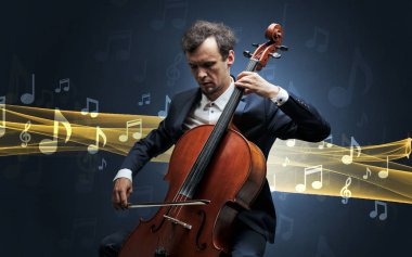 Çello notları ile oynamaya müzisyen