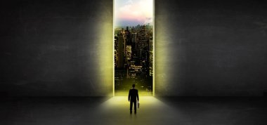 Cityscape için karanlık bir boş odasından arıyor işadamı