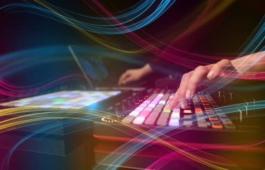 renkli vibe kavramı ile karıştırma müzik MIDI denetleyicisi