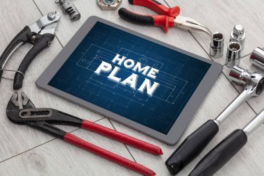 Tablet ve mimar araçları çevresinde