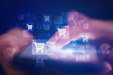 Online alışveriş kavramı ile telefon dokunmak parmak