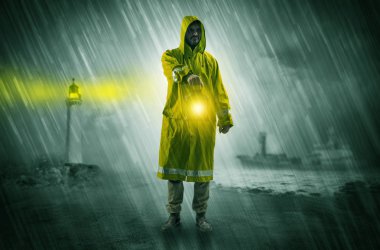 Fener, sahil kavramı ile gelen adam