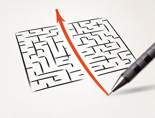 Bleistift zeichnet den Ausweg aus dem Labyrinth — Stockfoto