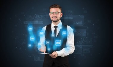 E-posta kavramı ile işadamı ve tablet