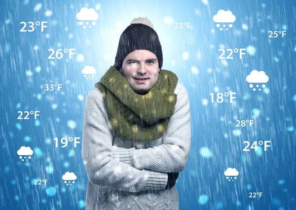 気象条件の概念と暖かい服装で凍結の少年 — ストック写真