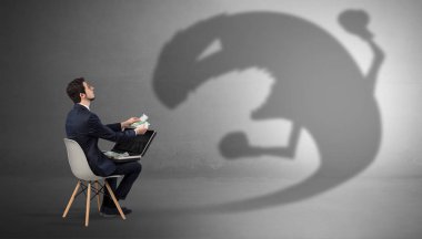 İşadamı pazarlık canavarı gölgeli