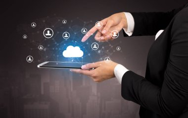 Bulut ve bağlantı kavramı bir Tablet