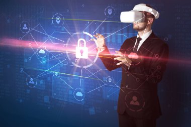 Adam ile 3d ağ kavramı kilidini Vr koruyucu gözlük