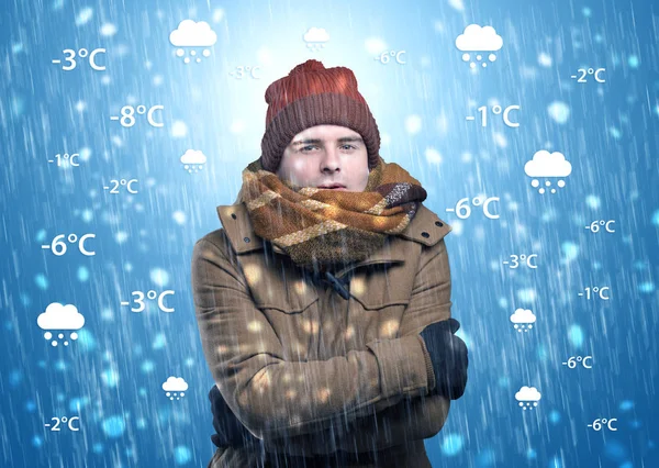 Ragazzo congelamento in abiti caldi con concetto di condizione meteorologica — Foto Stock