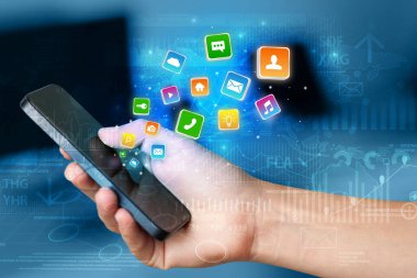 Uygulama grafik ve rapor kavramı sıçrayan ile telefon kullanarak ele