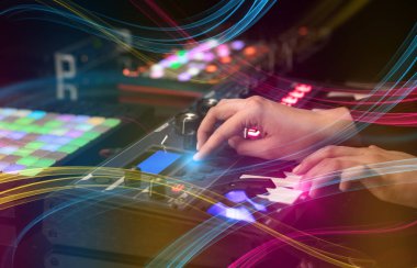 renkli vibe kavramı ile karıştırma müzik MIDI denetleyicisi