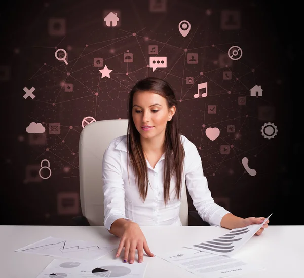 Trabajo de secretaria con concepto multitarea —  Fotos de Stock