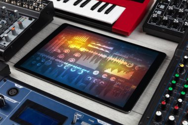 Elektronik müzik aletleri ve tablet raporları kavramı ile
