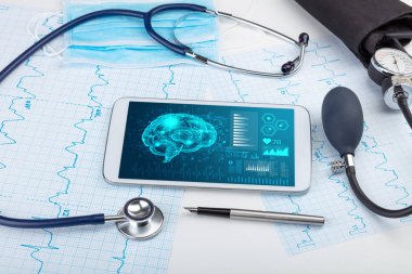 Tablet beyin işlevselliği konsepti ile tanılama