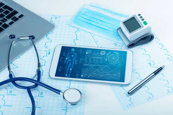 Orvosi teljes test szűrés szoftver, Tablet — Stock Fotó