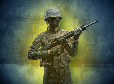 Tehlike asker ile yıkık duvar kağıdı