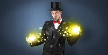 Süper güç elinde tutan illüzyonist