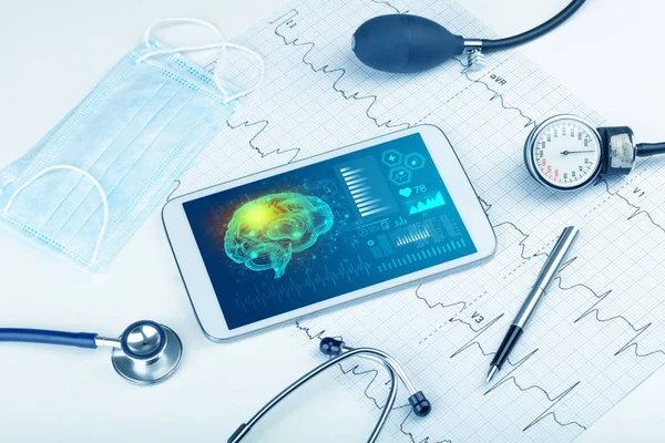 Tablet beyin işlevselliği konsepti ile tanılama
