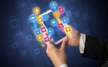 Smartphone ile açısal app simgeleri kullanarak ele