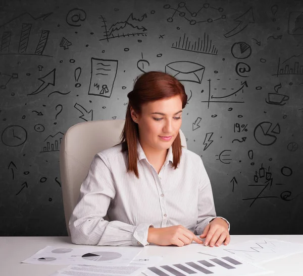 Secretaresse met doodle multitask concept — Stockfoto