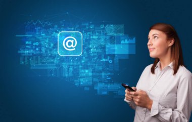 Posta kavramı ile telefon kullanan kişi
